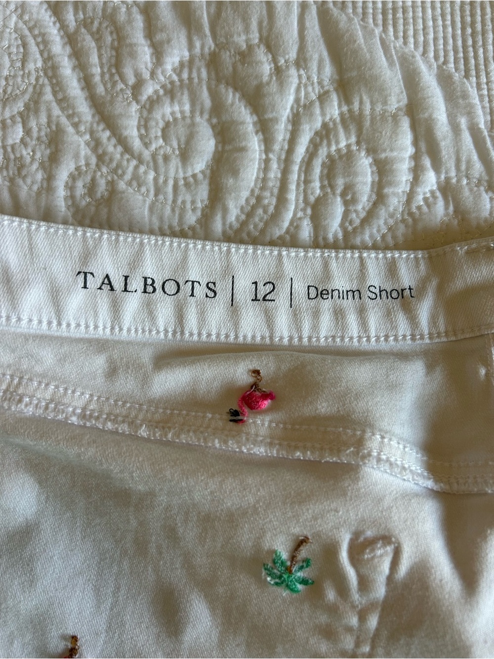 🌴🦩Talbots White Denim 7” Mid-rise Shorts Pink Flamingo & Green Palm Embroidery - Picture 7 of 11